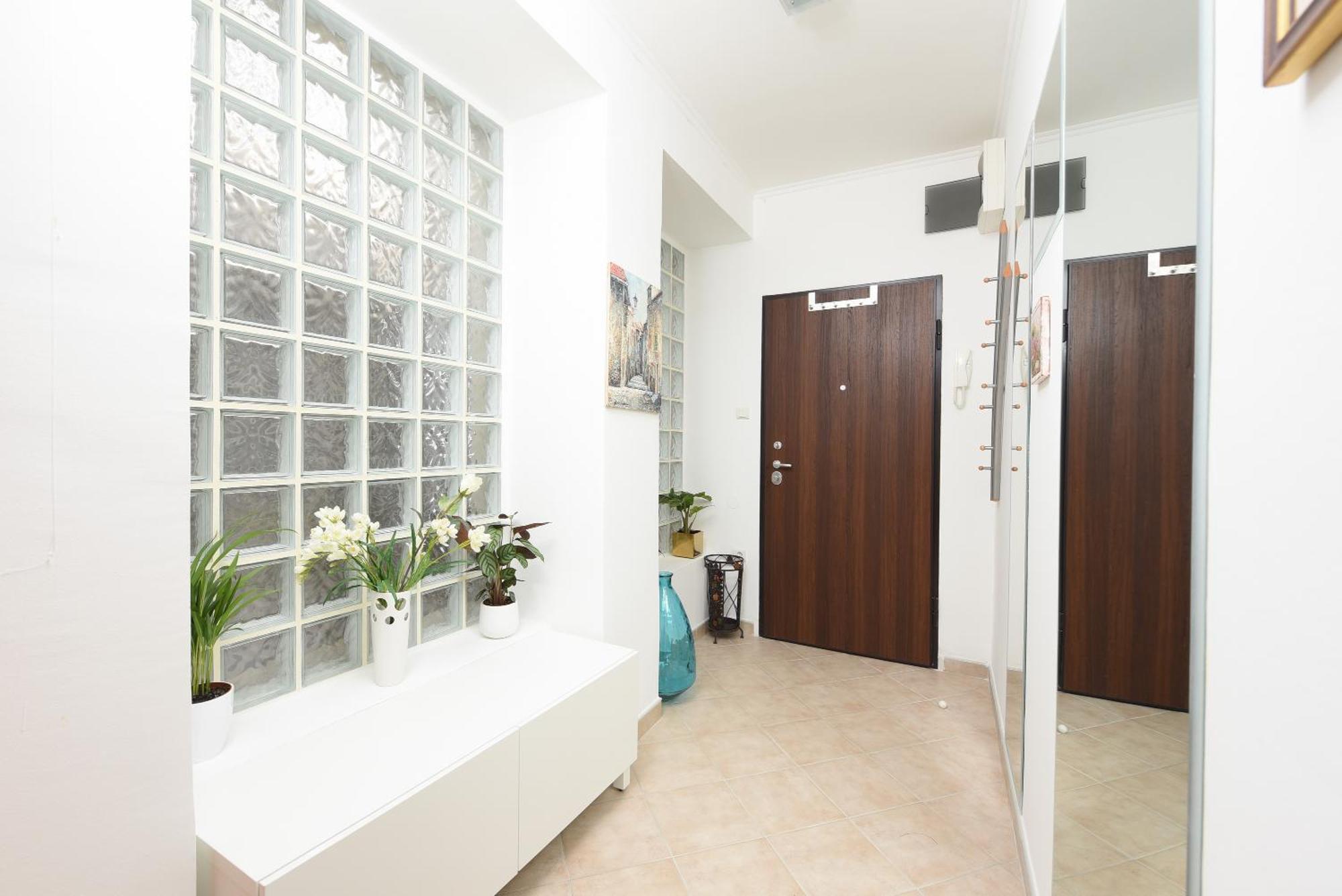 Sea Organ Apartment *